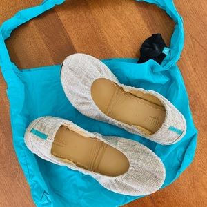 Tieks, vegan selection, size 11, silver lake color